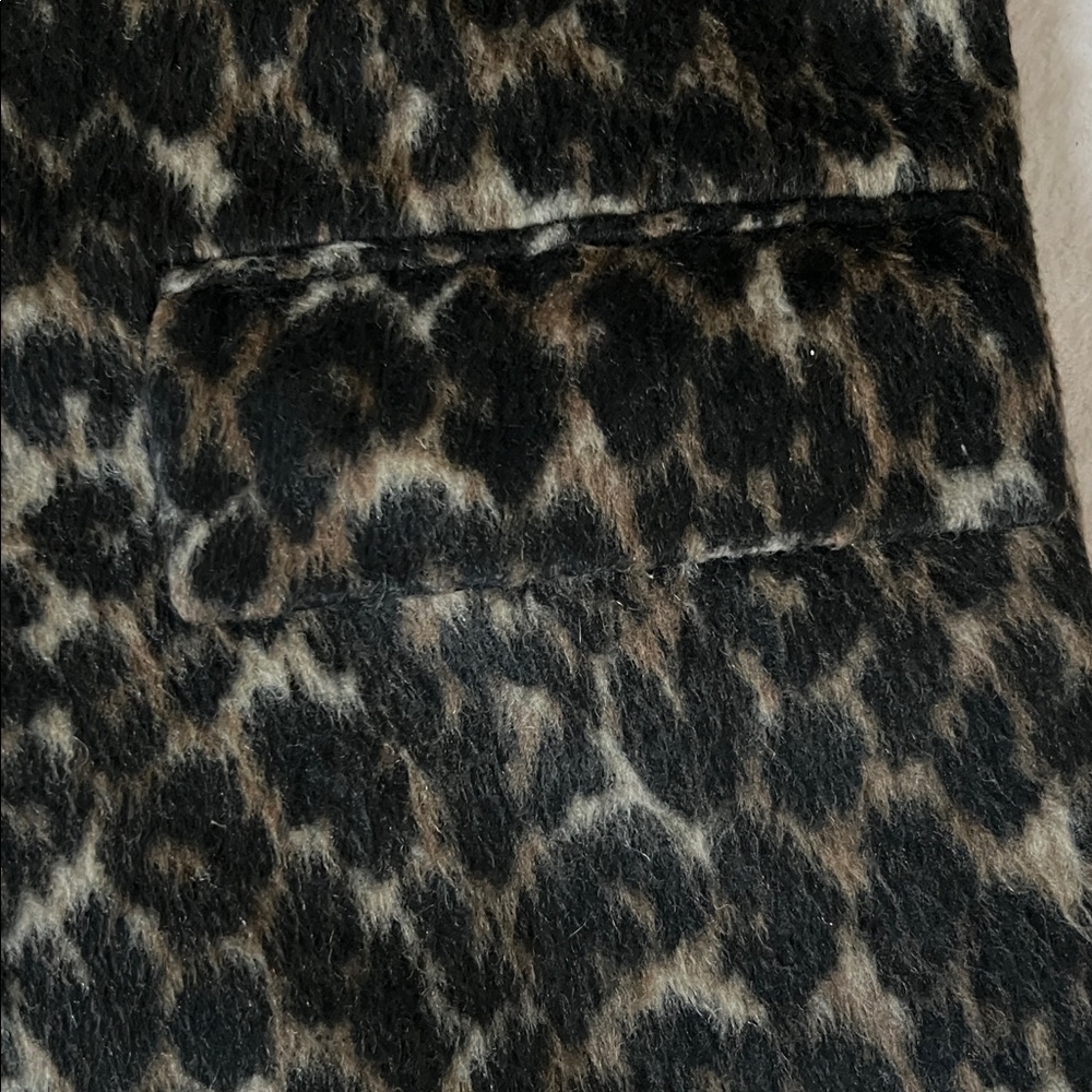 T Tahari Kendall Leopard Print Coat - Picture 5 of 11